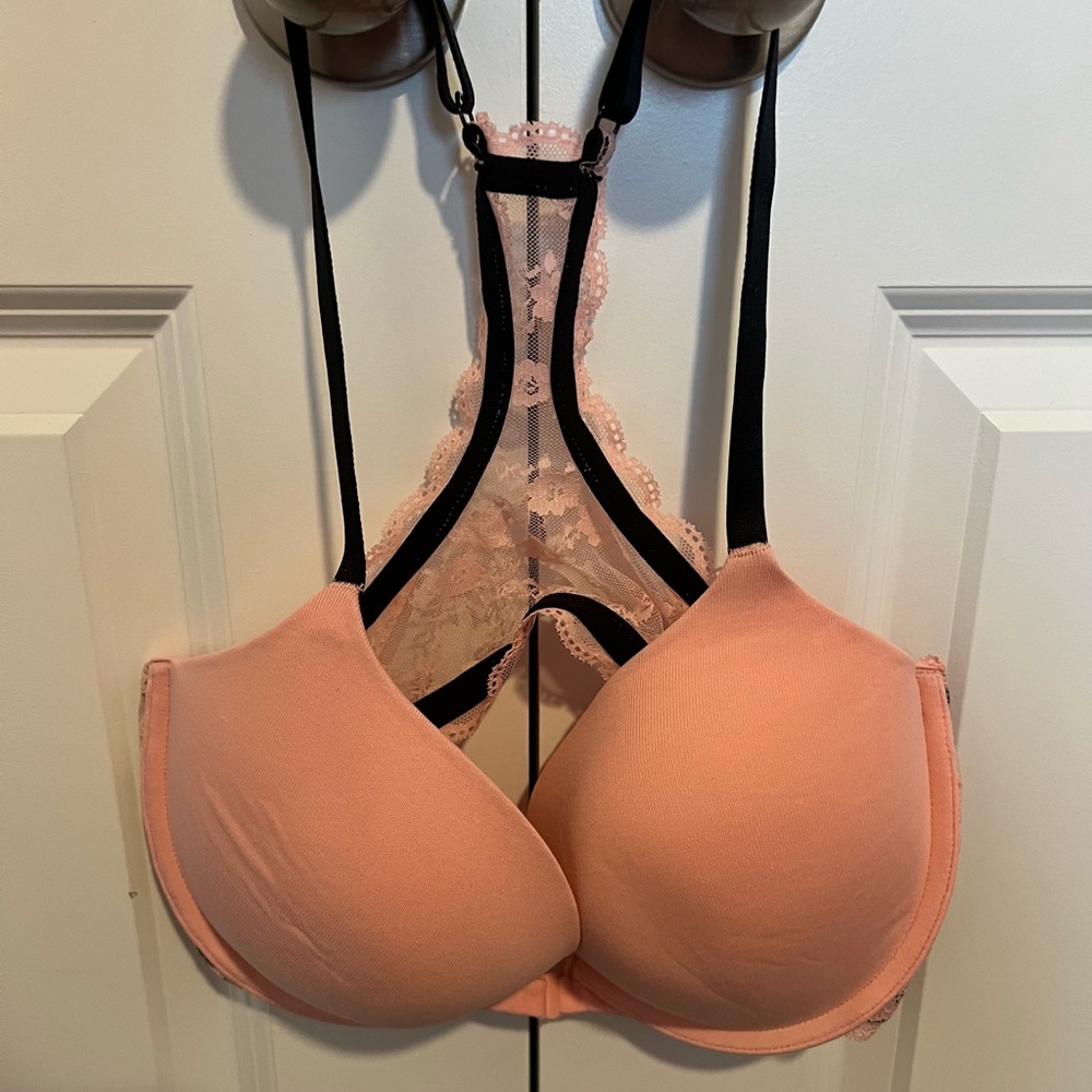 Victoria’s Secret Bra 36D New with Tags